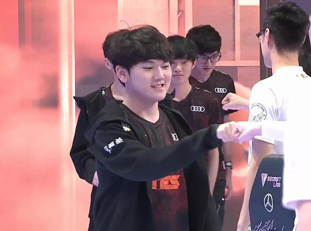 外媒评选历史前十ADC：Uzi第一！Bang无缘前五